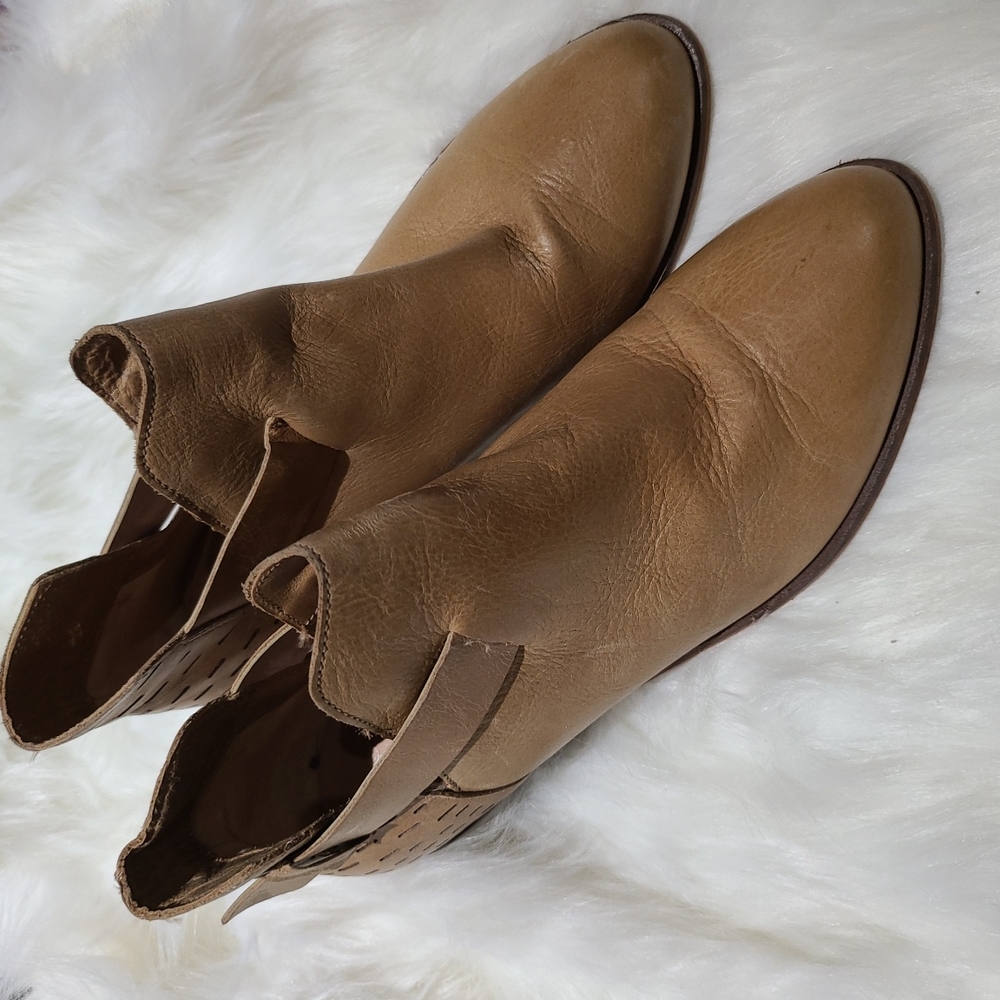 Dr. Scholls ankle booties size 8